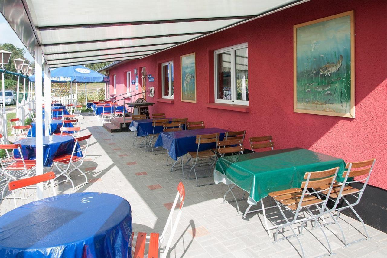Familienzimmer Mit Gemeinschaftsbad Gross Banzelvitz Exterior photo